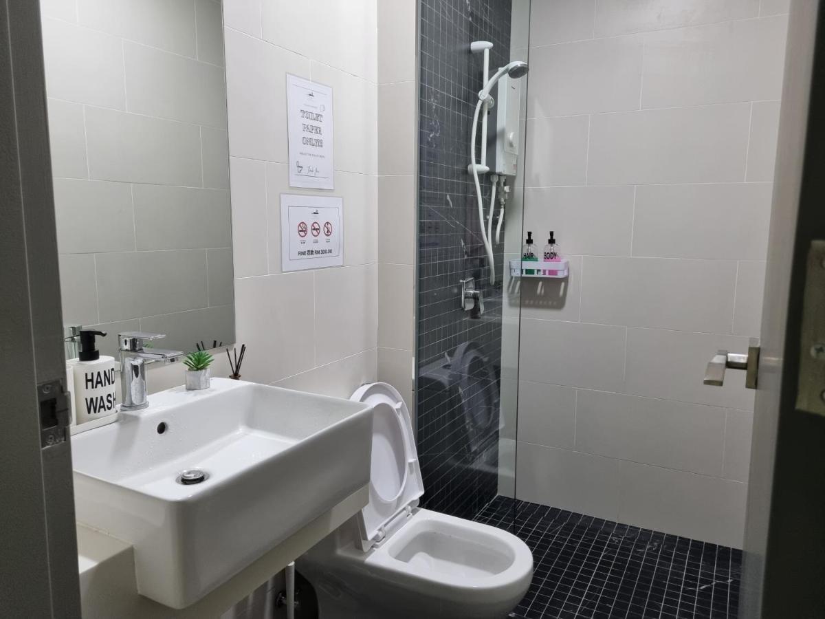 Lavish Beacon Executive Suites By Bin Dao Wu Homestay Penang Georgetown Exterior foto